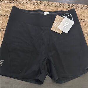 On Running Black race Shorts